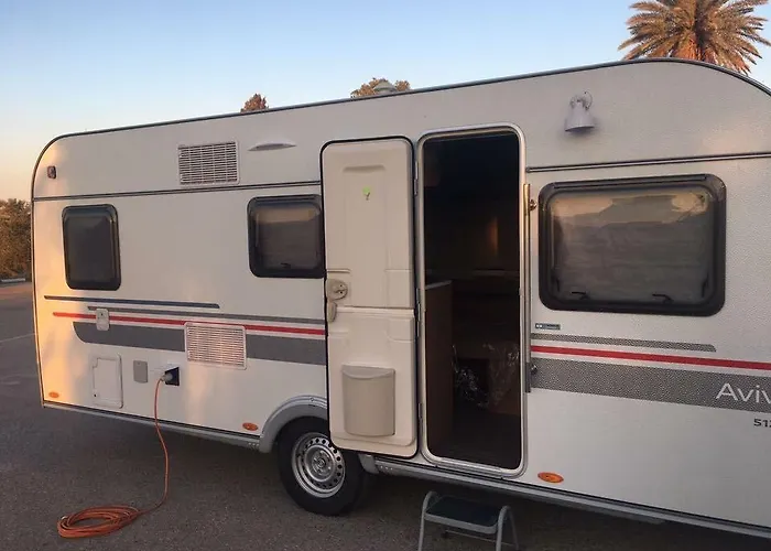 Lenny Caravans